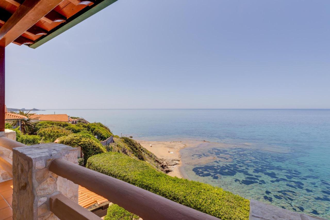 Villa La Terrazza Sul Mare Magomadas Exterior foto